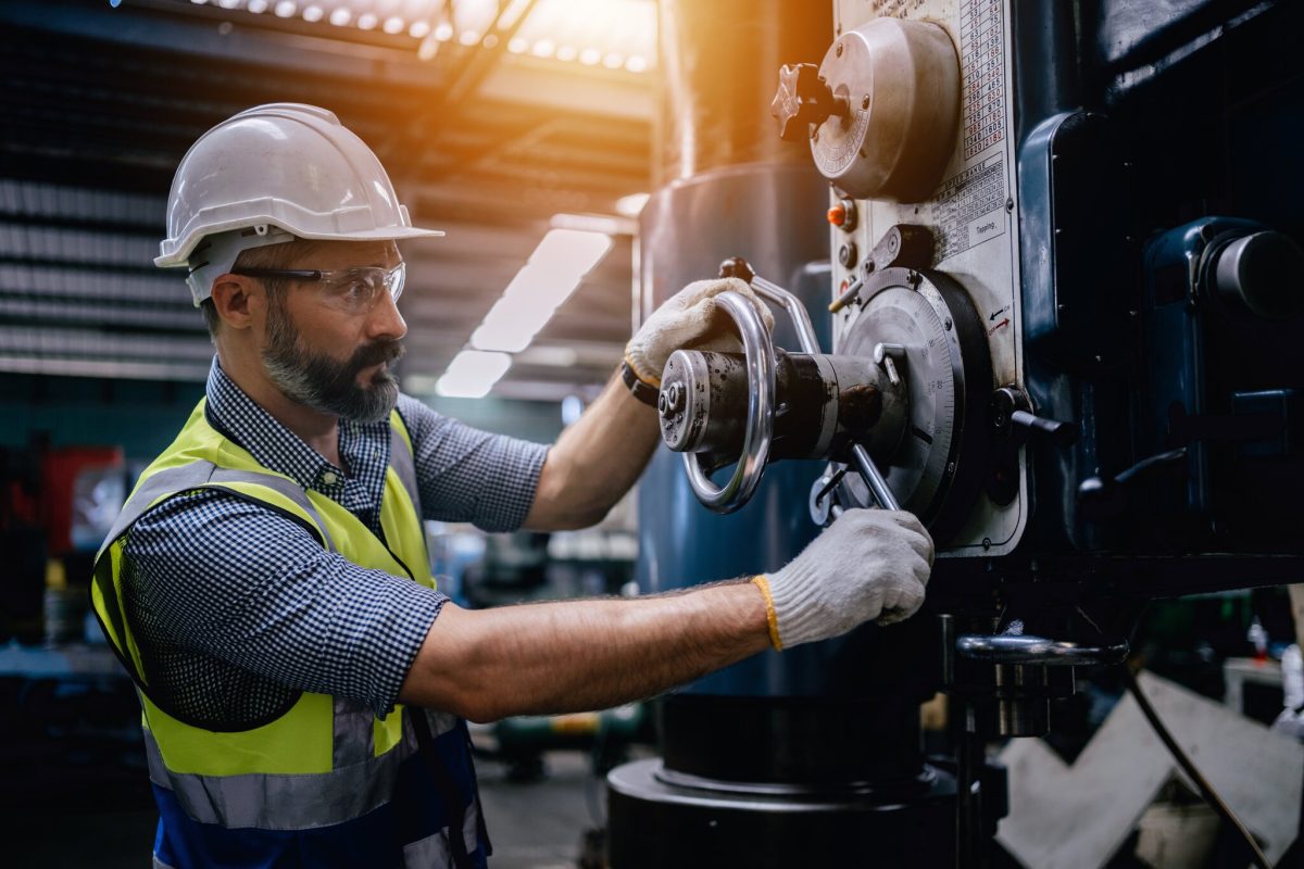 how to become a senior mechanical engineer